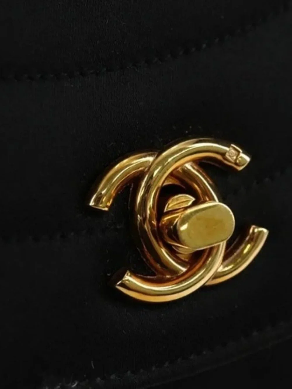 CHANEL brand	chanel color	black